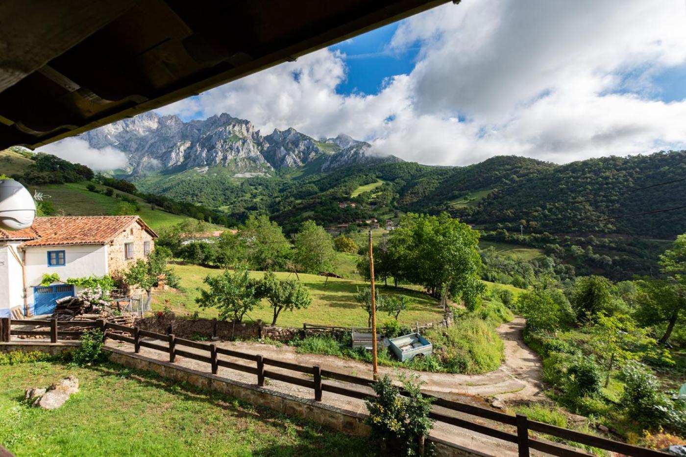 Apartamentos Rurales Los Picos De Redo Camaleno Luaran gambar