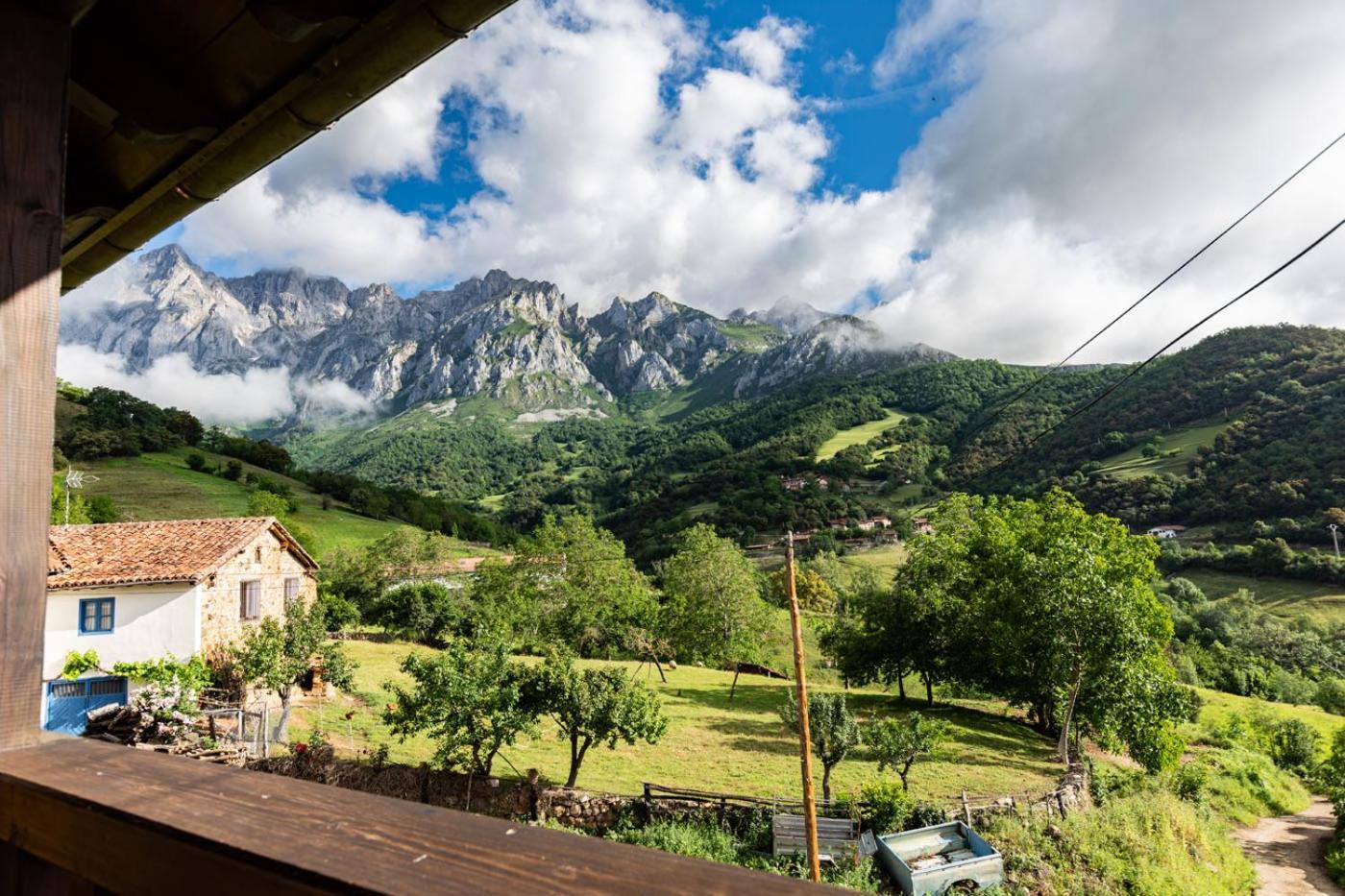 Apartamentos Rurales Los Picos De Redo Camaleno Luaran gambar