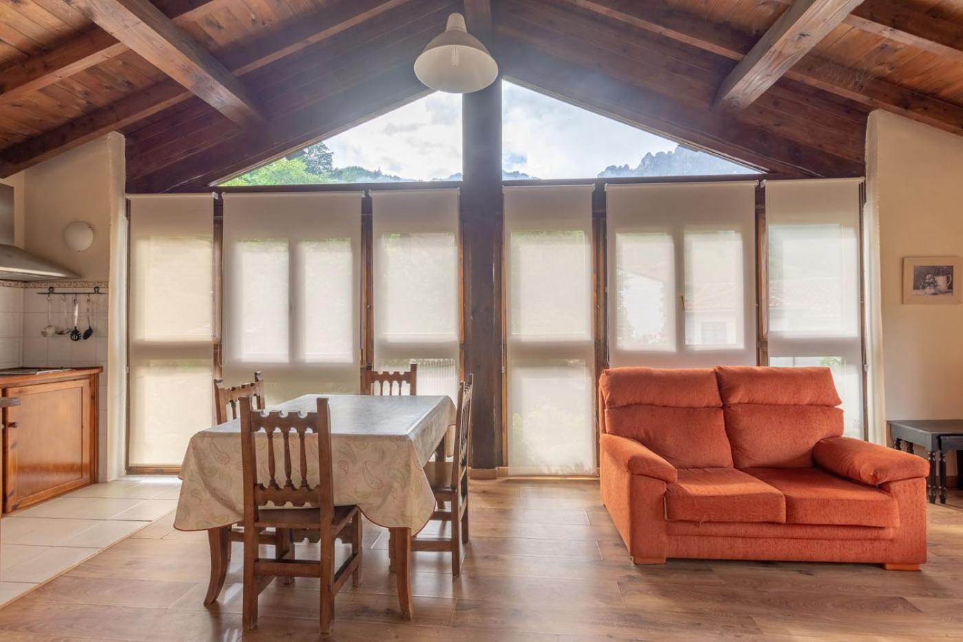 Apartamentos Rurales Los Picos De Redo Camaleno Luaran gambar