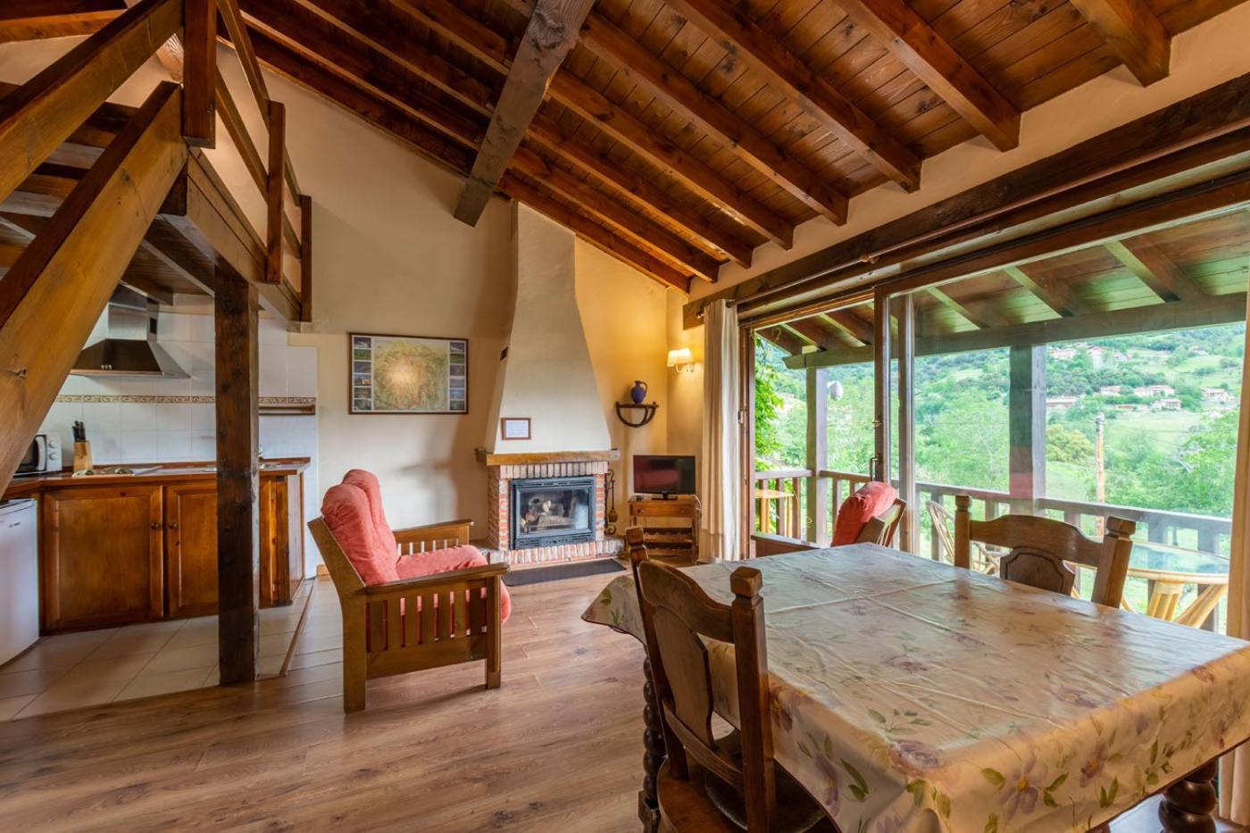 Apartamentos Rurales Los Picos De Redo Camaleno Luaran gambar